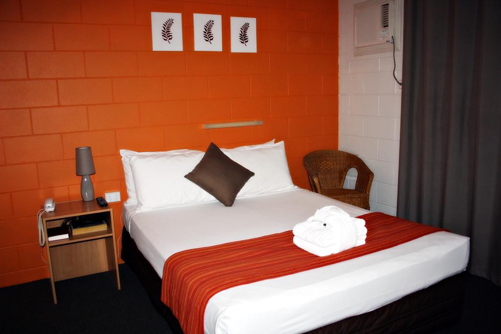 Castle Crest Motel Townsville Phòng bức ảnh