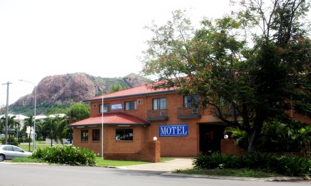 Castle Crest Motel Townsville Ngoại thất bức ảnh